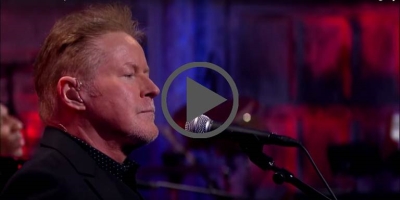 Don Henley interpreta dal vivo "New York Minute" al Late Show with Stephen Colbert. Guarda il video!