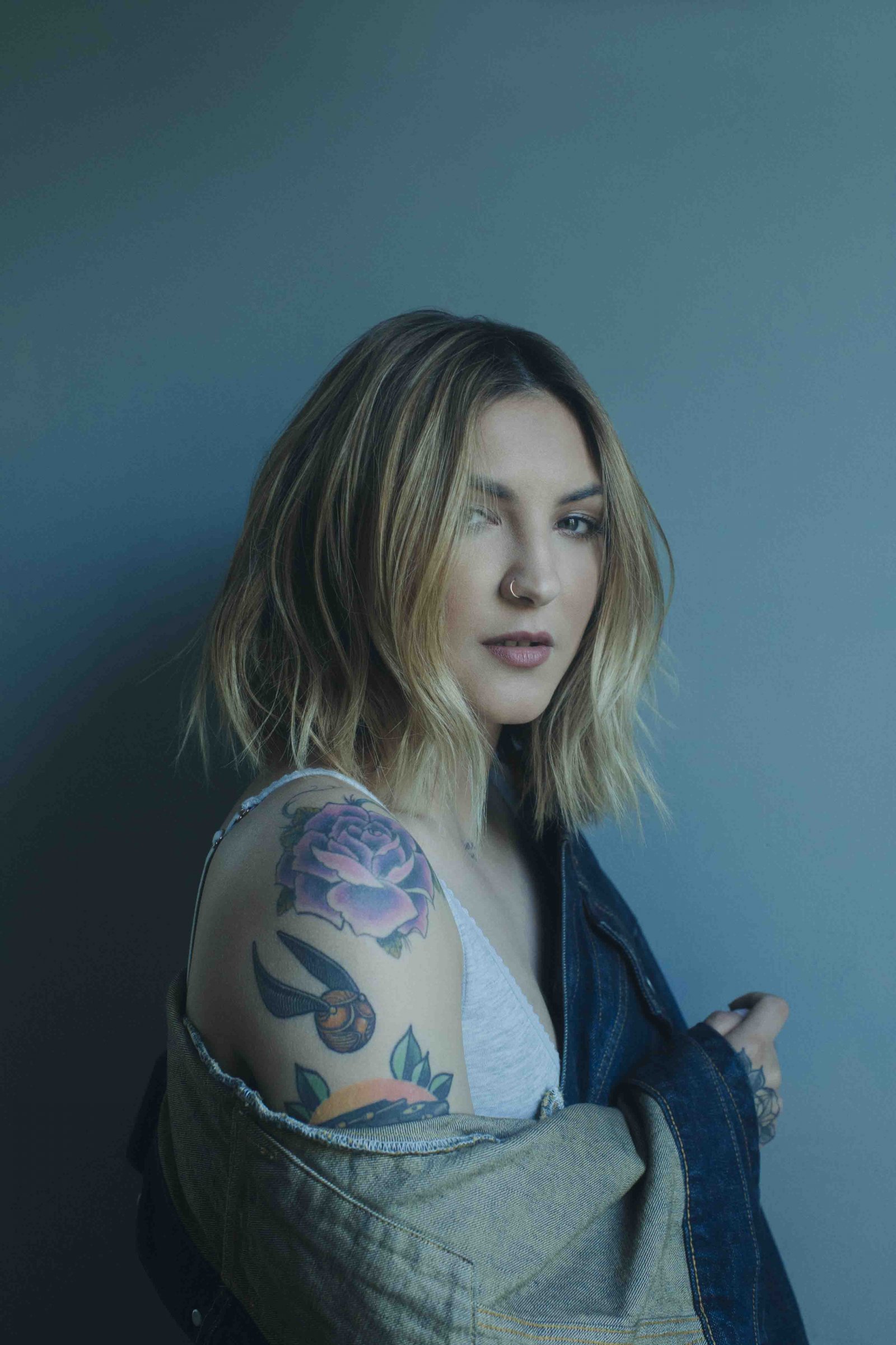 Dopo lo straordinario debutto di “ISSUES”, JULIA MICHAELS presenta il suo nuovo singolo featuring TRIPPIE REDD “JUMP”