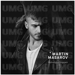 Halvv&auml;gs i trappen - Martin Masarov