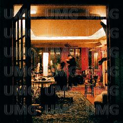 Strangers In The House - Zach Zoya, Soran