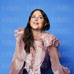 Stuck In The Middle With You - Shannen James