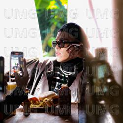 Ky Giay To - Sixty, WOKEUP