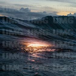 Christ Is The Center - The Belonging Co, Danny Gokey