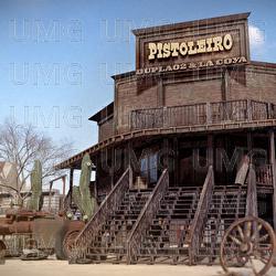 PISTOLEIRO - DUPLA 02, LA COYA