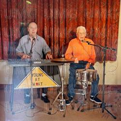 Daisies - Good Neighbours