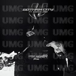 GOTHAM CITY - Hiw&aacute;, Eddy & Zino