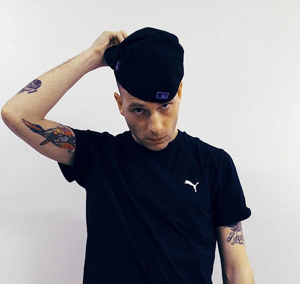 Clementino: Il freestyle inedito "Made in Italy" scelto dalla BBC per l'operazione "World Cup Freestyles"