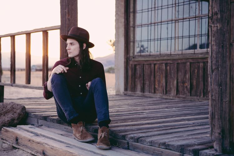 JAMES BAY: la promessa del 2015 vincitore del BEST CRITICS' CHOICE AWARD ai BRITs è già in TOp20 con il singolo "HOLD BACK THE RIVER"