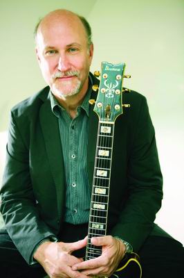 Domani sera John Scofield al Blue Note di Milano