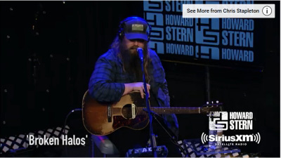 Sola voce e chitarra: Chris Stapleton ospite di Howard Stern interpreta "Broken Halos"