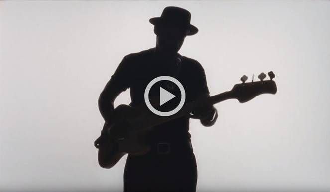 'Que sera sera', il nuovo video di Marcus Miller (con Selah Sue) è un inno alla vita, all'amore e al rispetto delle identità