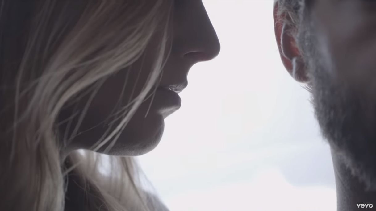 Lauren Jenkins: guarda il video di "No Saint", dal debutto discografico su etichetta Big Machine