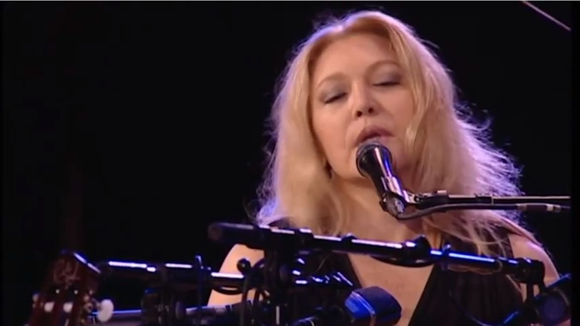 Eliane Elias mostra il suo lato più seducente in "Love Stories": guarda il trailer!