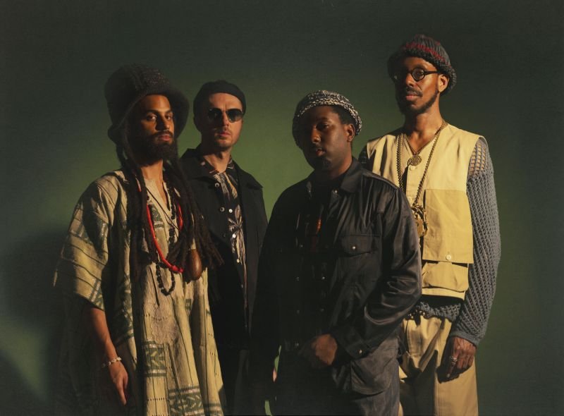 Oggi esce, dopo lunga attesa, "Black to the Future" del collettivo Sons of Kemet. Ascolta il podcast dell'intervista a Shabaka Hutchins