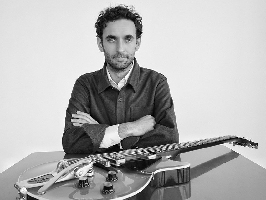 Ed è giunto finalmente il giorno di "View With a Room", il nuovo album Blue Note di Julian Lage (con Bill Frisell)