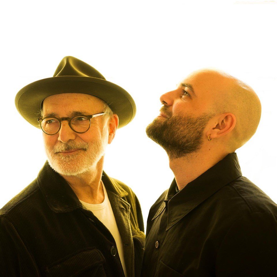 EINAUDI VS EINAUDI: FUORI ORA L'EP DIGITALE DELLA COLLABORAZIONE INEDITA TRA LUDOVICO EINAUDI E IL FIGLIO LEO.