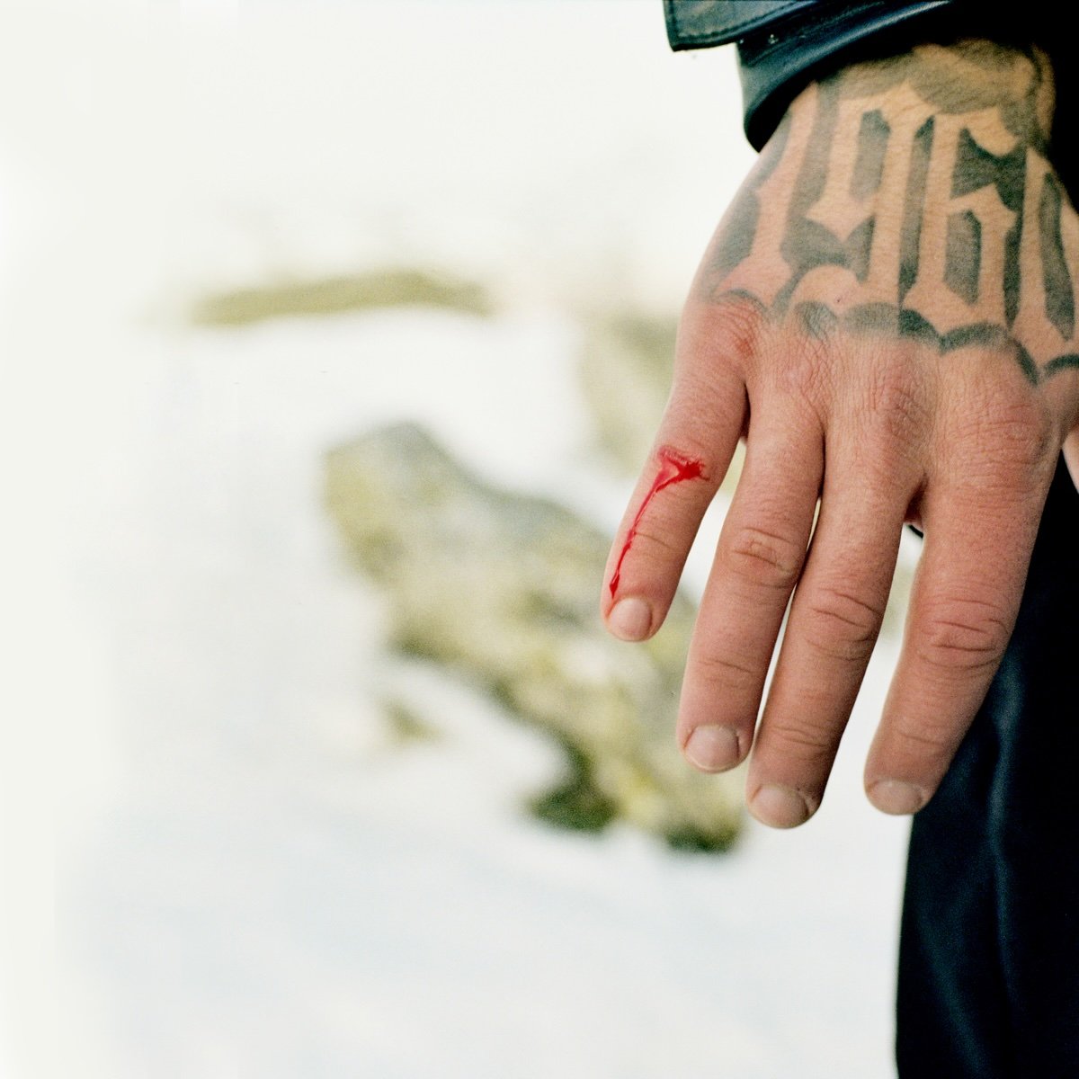 BLANCO annuncia il nuovo singolo &ldquo;Anche a vent&rsquo;anni si muore&rdquo;: in uscita il 23 gennaio