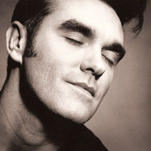 Morrissey firma in esclusiva per la Decca