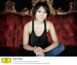 Deutsche Grammophon annuncia la firma di un contratto in esclusiva la giovane pianista cinese Yuja Wang