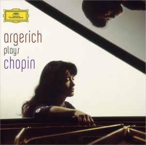 Martha Argerich: Chopin è disco del mese su Amadeus di Aprile.