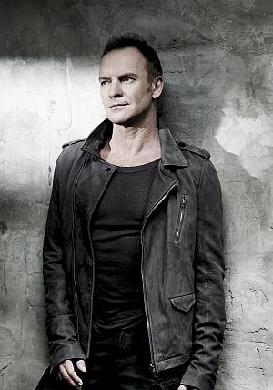 Sting torna live con l'orchestra ed è subito un successo.