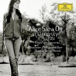 Alice Sara Ott torna nei negozi con un nuovo disco firmato Deutsche Grammophon.
