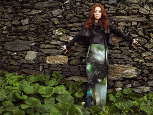 In autunno il grande debutto di Tori Amos con Deutsche Grammophon