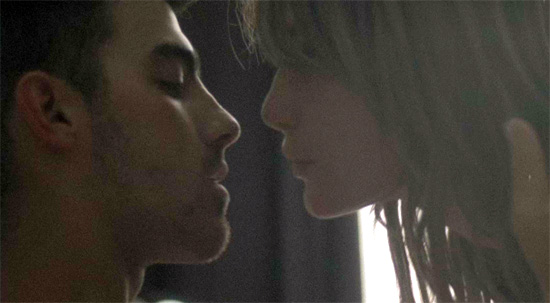 "JUST IN LOVE" VIDEO PREMIERE DOMANI IN ESCLUSIVA SU TGCOM