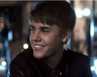 Justin Bieber: online il video del nuovo singolo "Mistletoe"