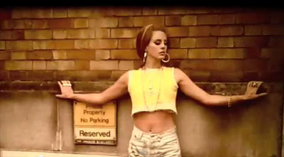 Lana Del Rey: online lo street video di "Carmen"