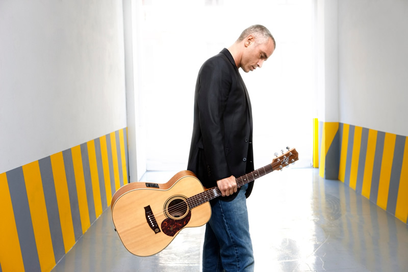 Eros Ramazzotti: dal 12 ottobre in radio "Un Angelo Disteso Al Sole"