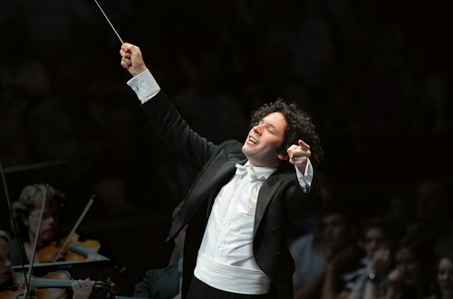 DUDAMEL: doppio disco di platino per "Fiesta" e disco d'oro per le Sinfonie di Beethoven n. 5 e 7