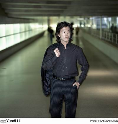 Yundi Li appare in uno spot televisivo della "Nike"