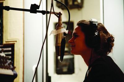 Il nuovo singolo di MADELEINE PEYROUX