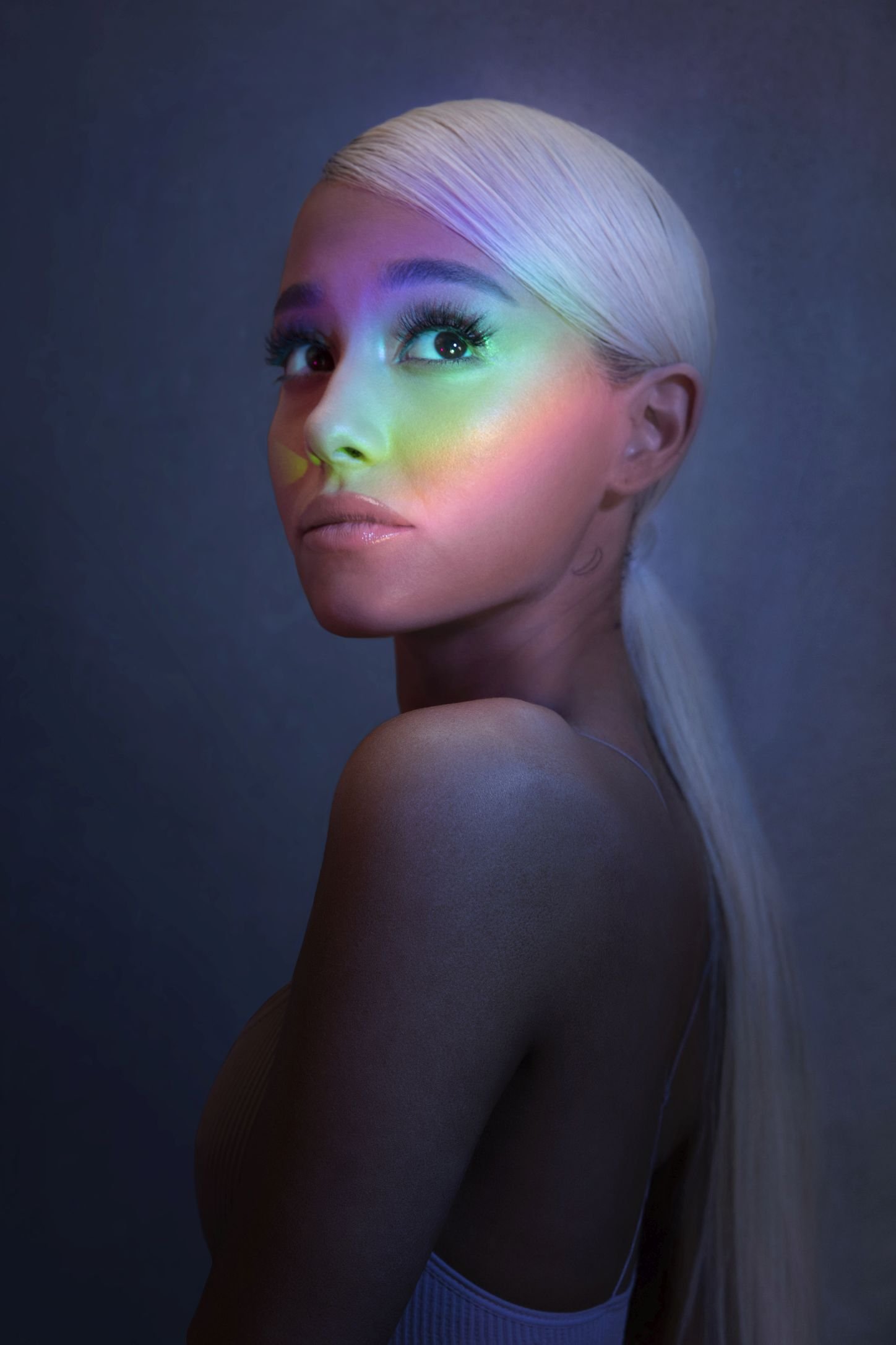 Dopo mesi di silenzio il ritorno di ARIANA GRANDE Da oggi in radio, video e negli store digitali il nuovo singolo “No tears left to cry”